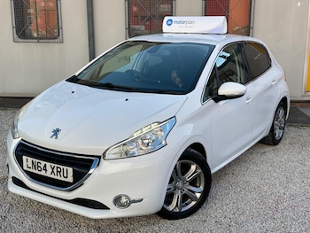 Used Peugeot 208 2015 for sale - 78416185: Photo