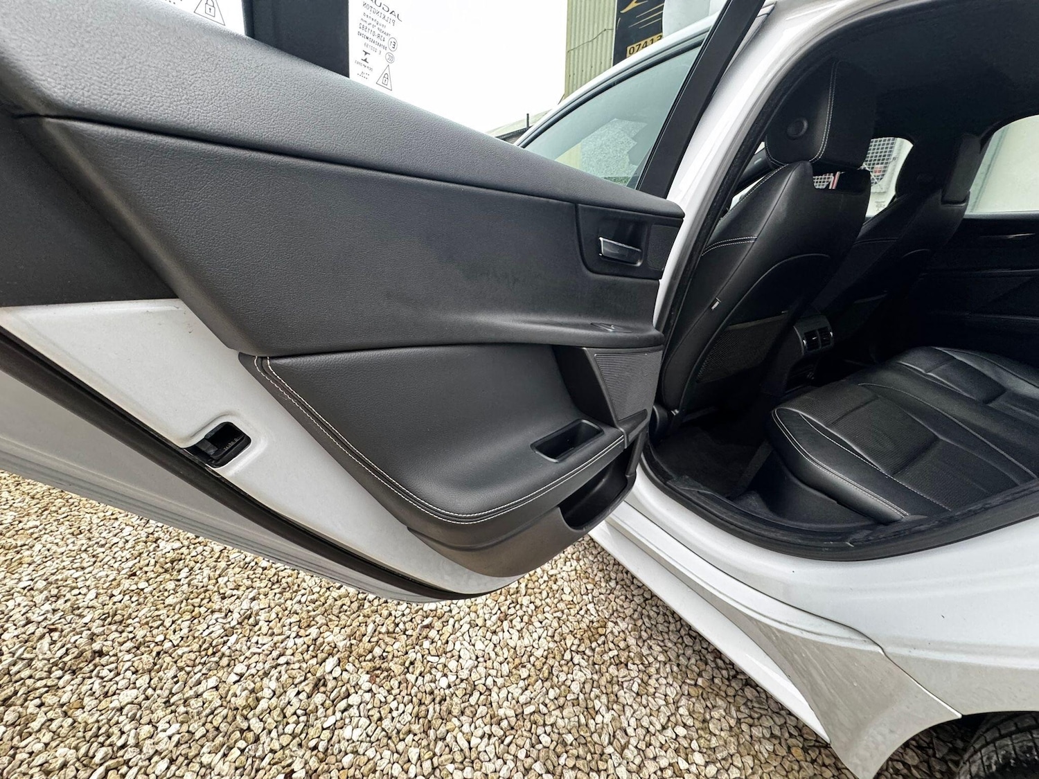 Used Jaguar XE 2016 for sale - 77412356: Photo 20