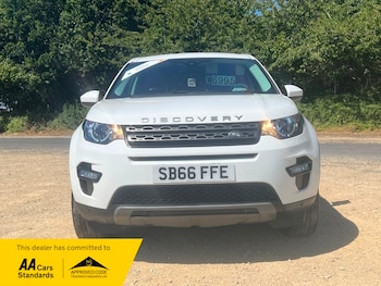 Used Land Rover Discovery Sport 2016 for sale - 79266245: Photo