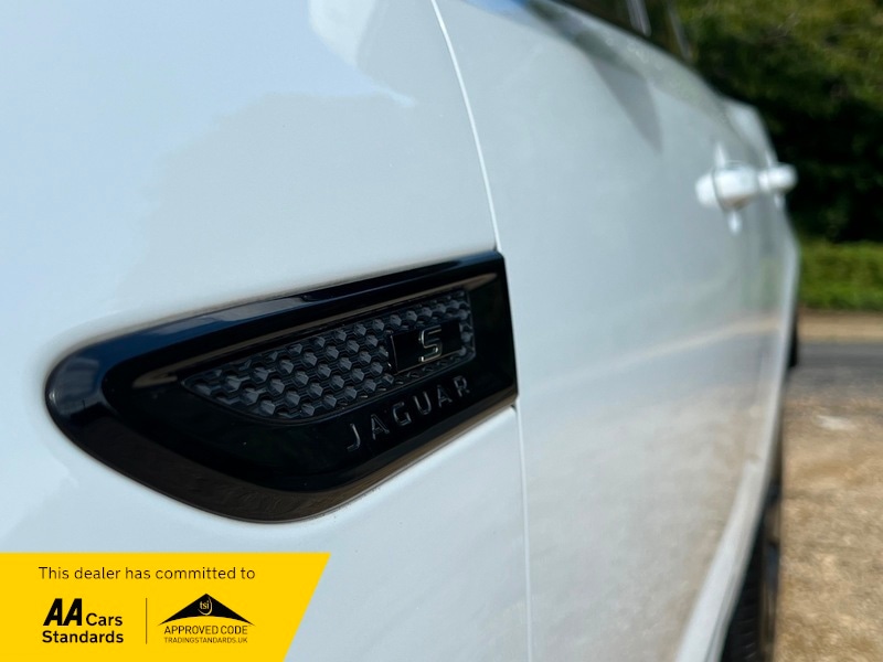 Used Jaguar E-Pace 2018 for sale - 75936686: Photo 18