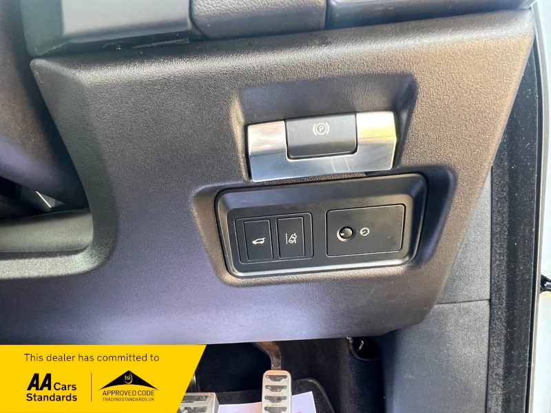 Used Jaguar E-Pace 2018 for sale - 75936686: Photo 33