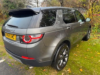 Used Land Rover Discovery Sport 2018 for sale - 76591306: Photo