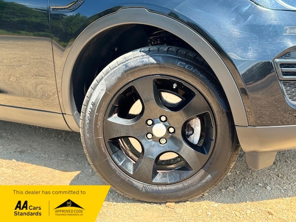 Used Land Rover Discovery Sport 2018 for sale - 74708314: Photo 5