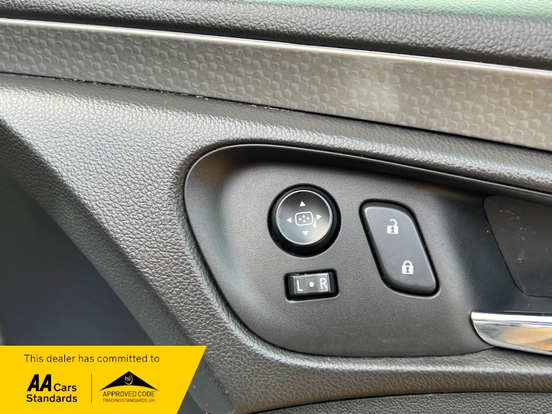 Used Vauxhall Insignia 2014 for sale - 76686877: Photo 12