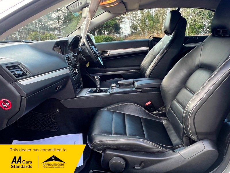 Used Mercedes-Benz E Class 2011 for sale - 77622131: Photo 23