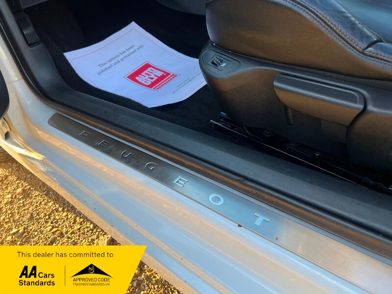 Used Peugeot 308 2013 for sale - 76712213: Photo 13