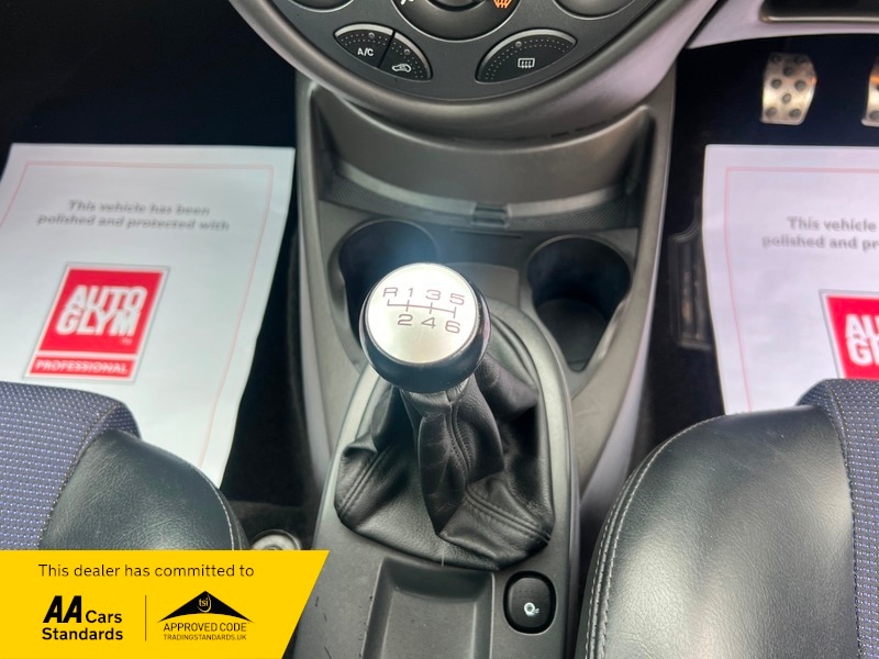 Used Ford Focus 2005 for sale - 76148459: Photo 15