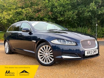 Used Jaguar XF 2015 for sale - 79654758: Photo