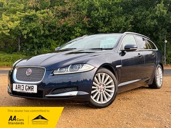 Used Jaguar XF 2015 for sale - 79654758: Photo