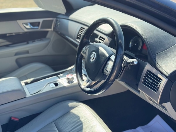 Used Jaguar XF 2010 for sale - 74675147: Photo 21