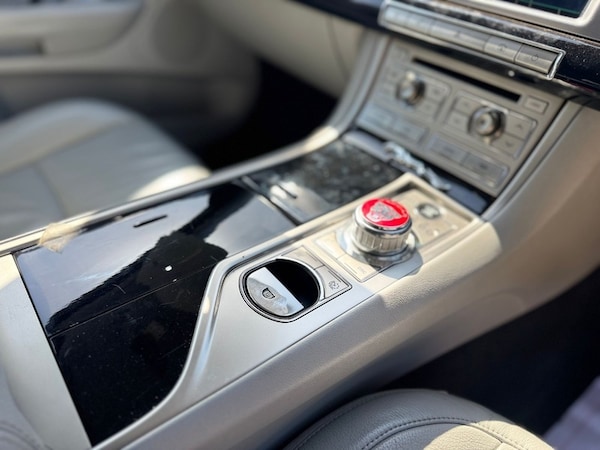 Used Jaguar XF 2010 for sale - 74675147: Photo 22