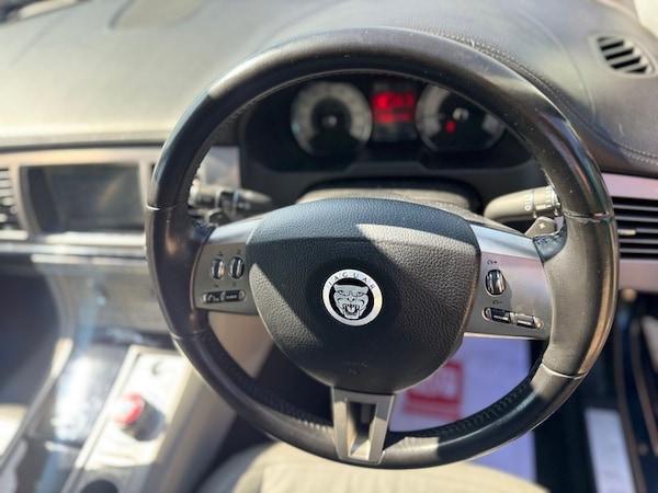 Used Jaguar XF 2010 for sale - 74675147: Photo 26