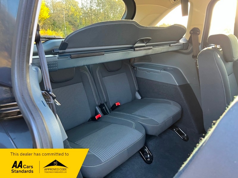 Used Ford Grand C-Max 2015 for sale - 76386959: Photo 21