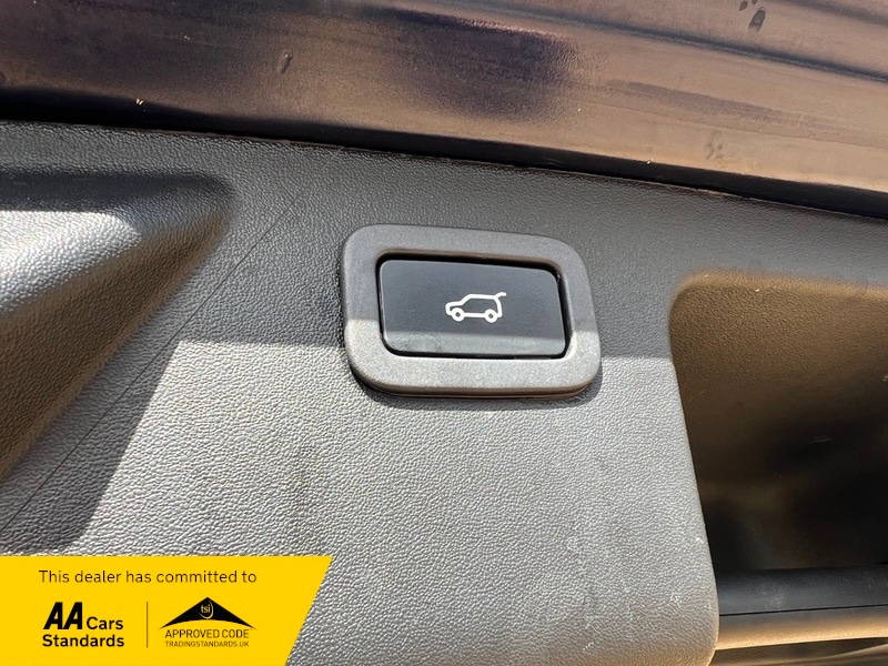 Used Land Rover Discovery Sport 2017 for sale - 78018033: Photo 27