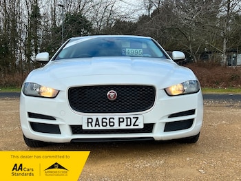 Used Jaguar XE 2017 for sale - 77681481: Photo