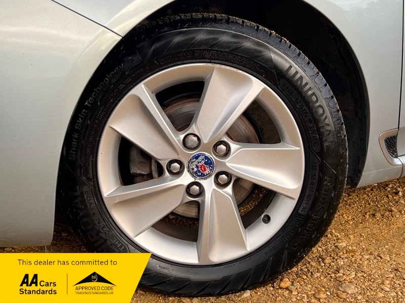 Used Saab 9-5 2010 for sale - 76368366: Photo 10