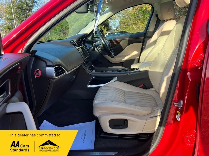 Used Jaguar F-Pace 2017 for sale - 76751552: Photo 17