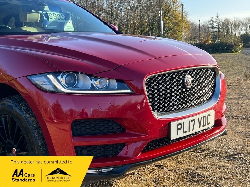 Used Jaguar F-Pace 2017 for sale - 76751552: Photo 4