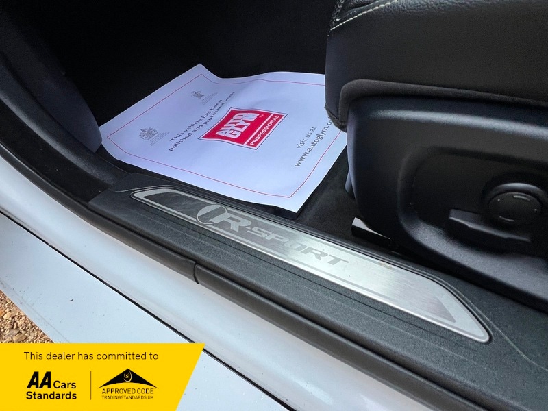 Used Jaguar XE 2016 for sale - 77609601: Photo 26