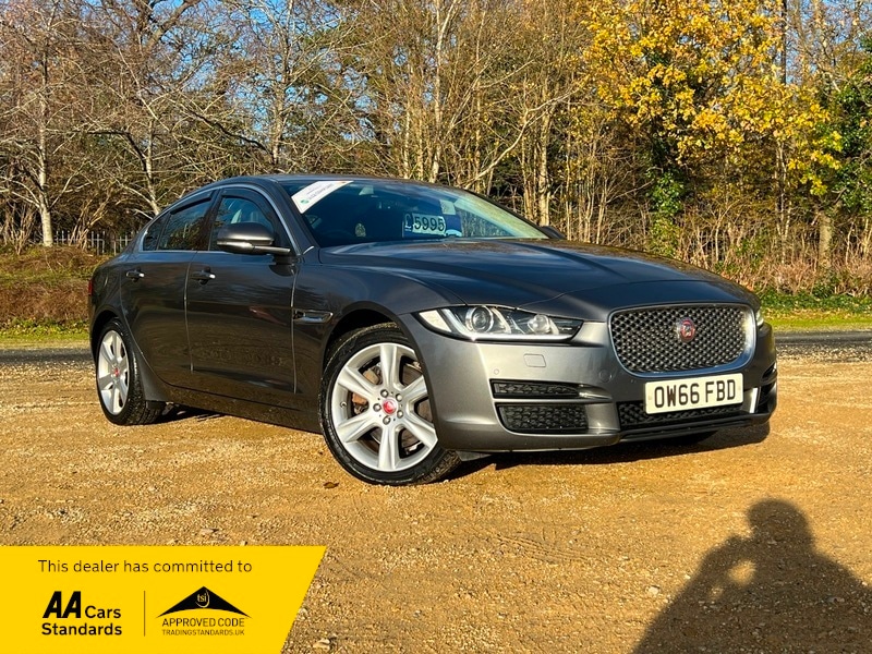 Used Jaguar XE 2017 for sale - 76798972: Photo 1