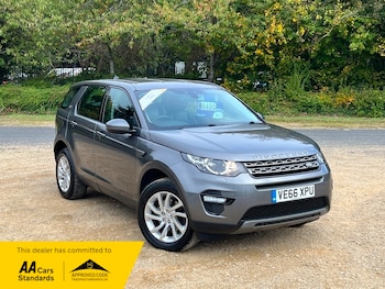 Used Land Rover Discovery Sport 2016 for sale - 76292252: Photo 2