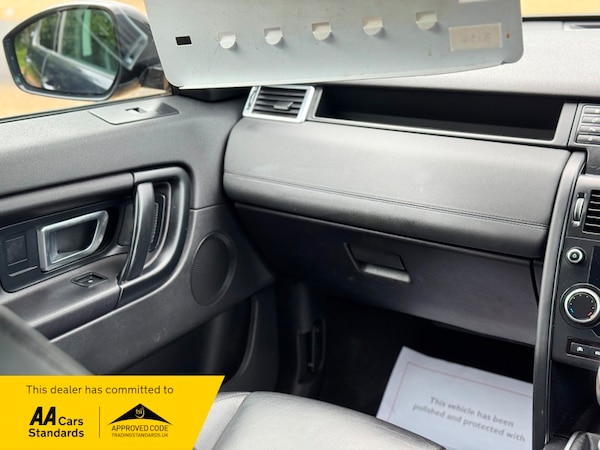 Used Land Rover Discovery Sport 2017 for sale - 74884896: Photo 20