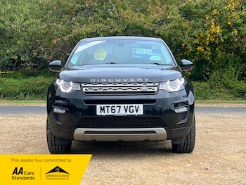 Used Land Rover Discovery Sport 2017 for sale - 76292251: Photo 2
