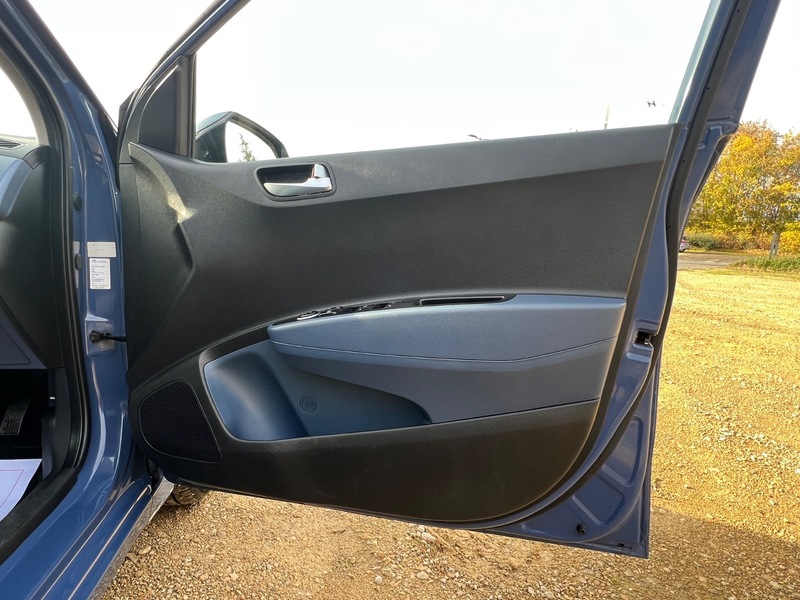 Used Hyundai i10 2014 for sale - 76185861: Photo 23