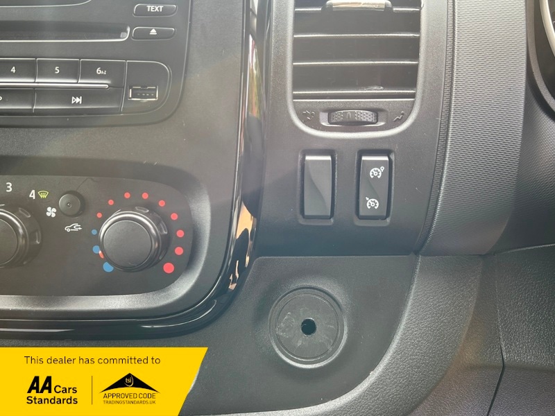 Used Vauxhall Vivaro 2016 for sale - 76334178: Photo 18