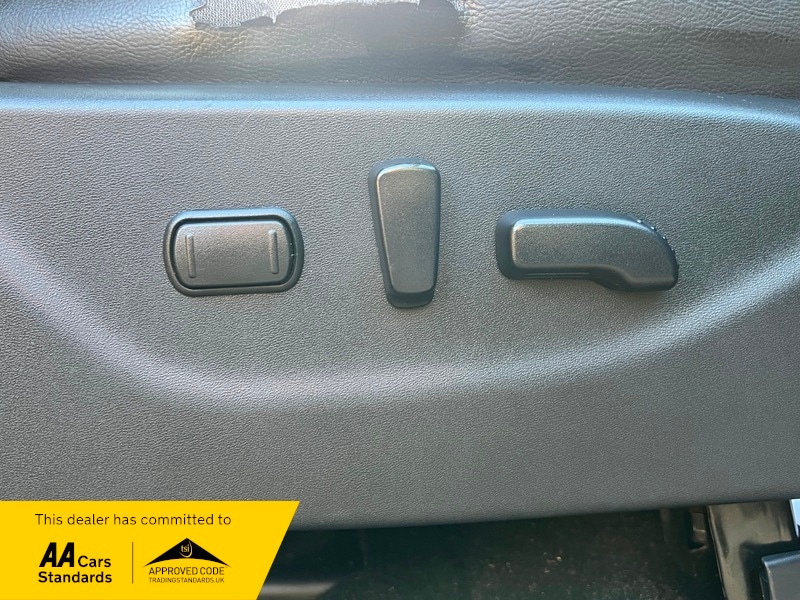 Used Nissan Navara 2017 for sale - 76396672: Photo 28