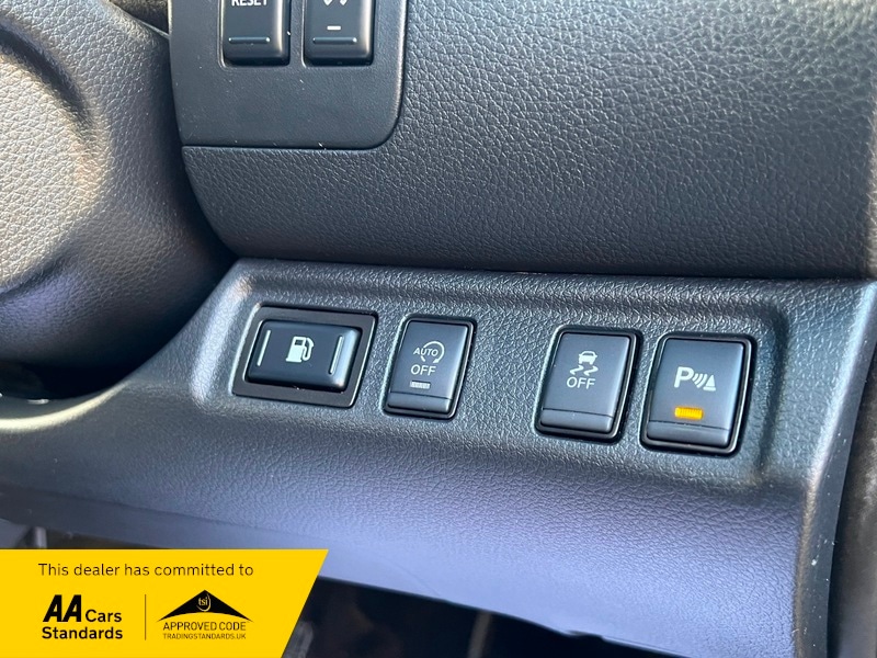 Used Nissan Navara 2017 for sale - 76396672: Photo 30