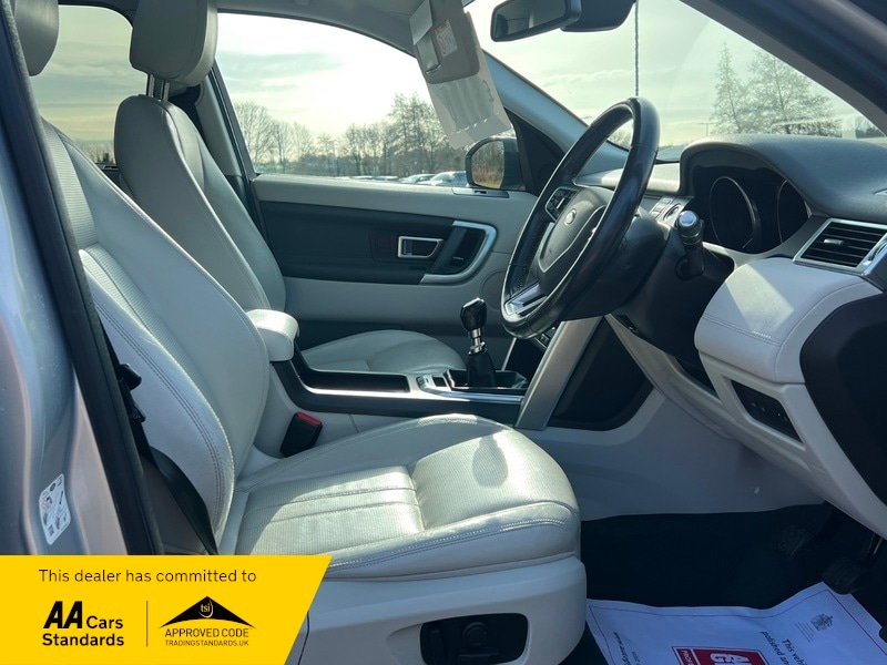 Used Land Rover Discovery Sport 2017 for sale - 77735338: Photo 12