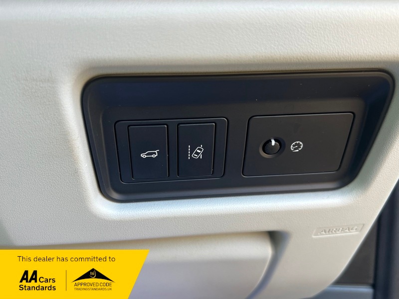 Used Land Rover Discovery Sport 2017 for sale - 77735338: Photo 19