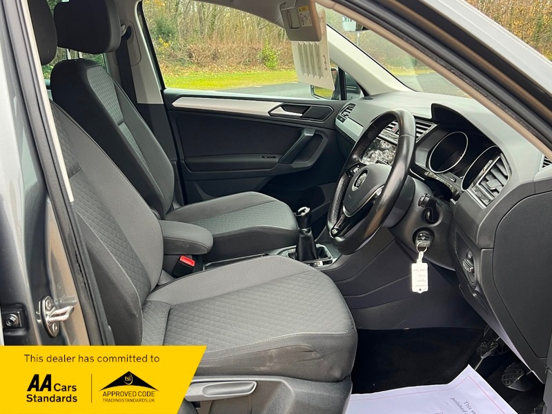 Used Volkswagen Tiguan 2019 for sale - 76768908: Photo 12