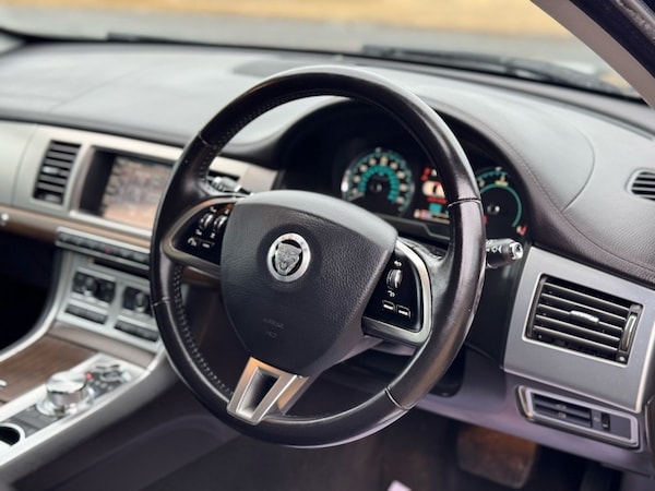 Used Jaguar XF 2013 for sale - 74290269: Photo 41