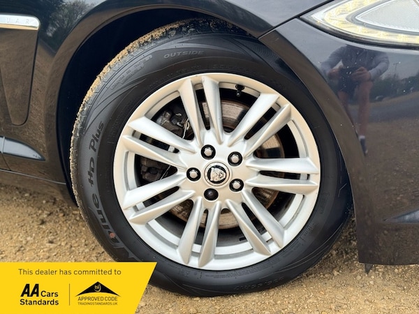 Used Jaguar XF 2013 for sale - 74290269: Photo 7