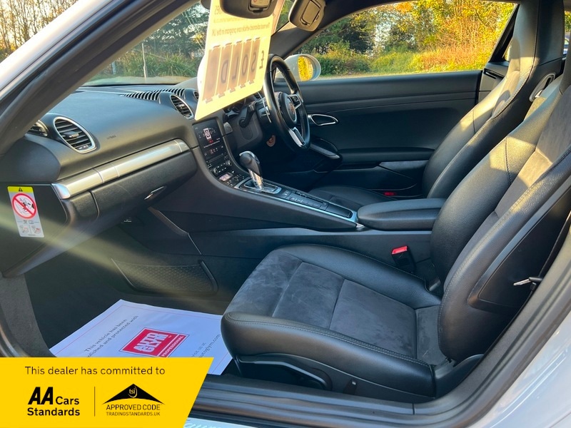 Used Porsche Cayman 2018 for sale - 76605346: Photo 30