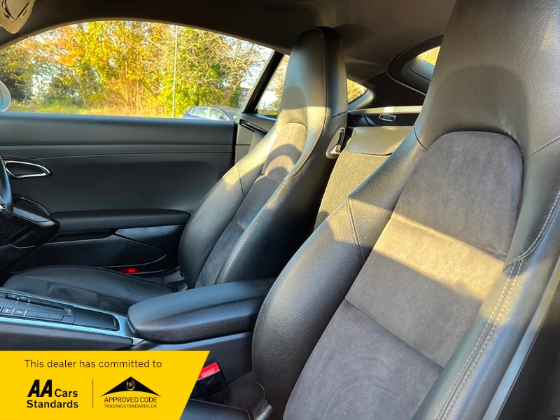 Used Porsche Cayman 2018 for sale - 76605346: Photo 32