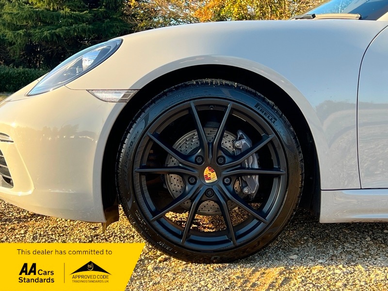 Used Porsche Cayman 2018 for sale - 76605346: Photo 33