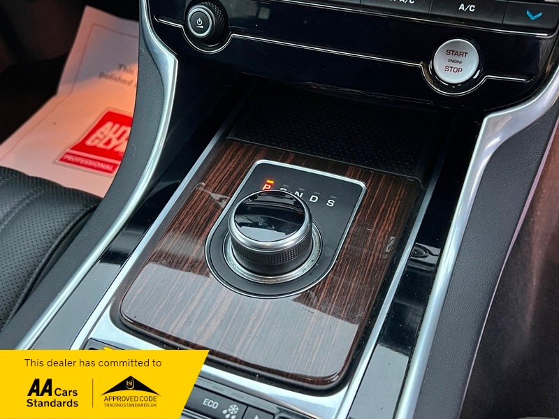 Used Jaguar XF 2016 for sale - 76884558: Photo 15