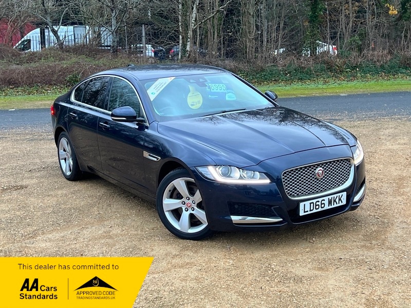 Used Jaguar XF 2016 for sale - 76884558: Photo 2