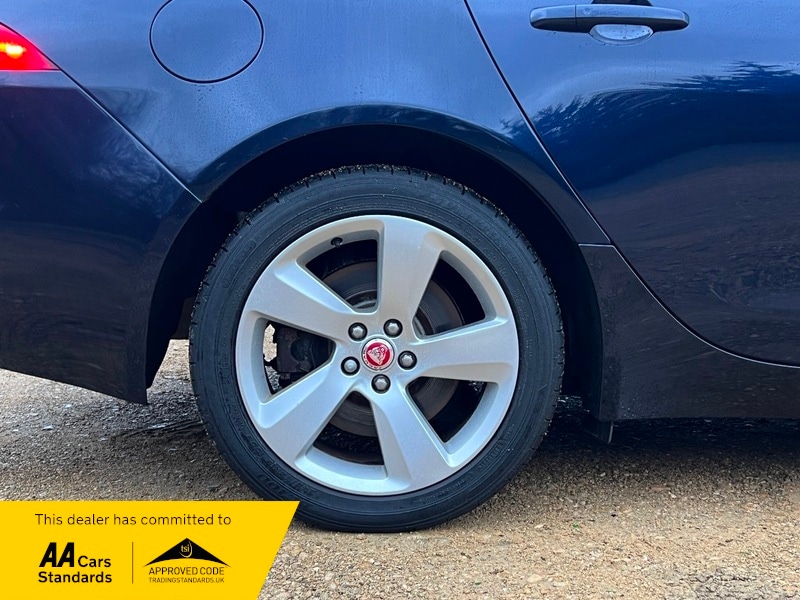 Used Jaguar XF 2016 for sale - 76884558: Photo 8