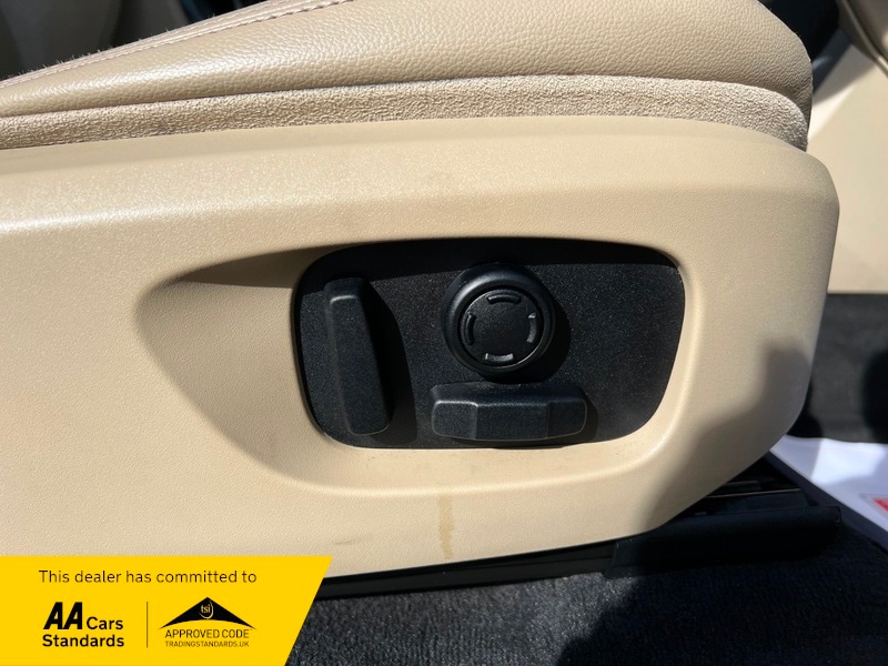 Used Land Rover Discovery Sport 2015 for sale - 77920968: Photo 15