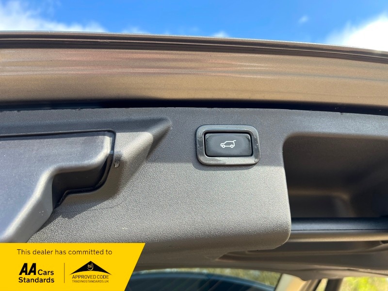 Used Land Rover Discovery Sport 2015 for sale - 77920968: Photo 26