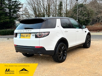 Used Land Rover Discovery Sport 2015 for sale - 76821401: Photo