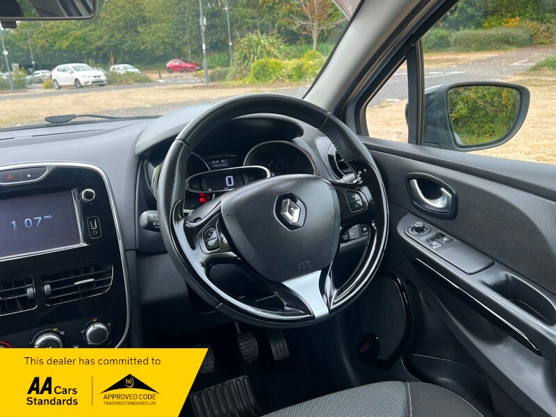 Used Renault Clio 2015 for sale - 76185857: Photo 10
