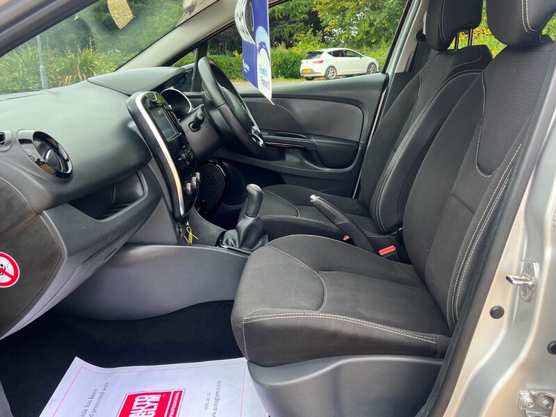 Used Renault Clio 2015 for sale - 76185857: Photo 12