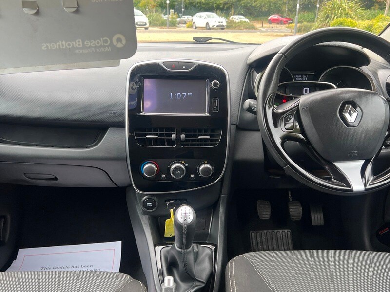 Used Renault Clio 2015 for sale - 76185857: Photo 13