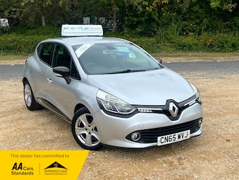 Used Renault Clio 2015 for sale - 76185857: Photo