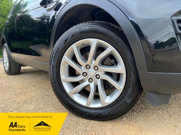 Used Land Rover Discovery Sport 2019 for sale - 75057235: Photo 35